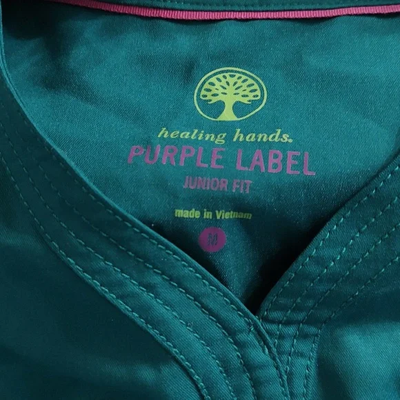 Healing hands. Size Medium purple label junior fit. Dark green - Picture 4 of 4